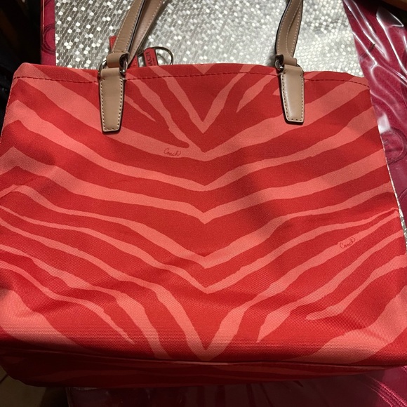 Coach handbag - Picture 3 of 9